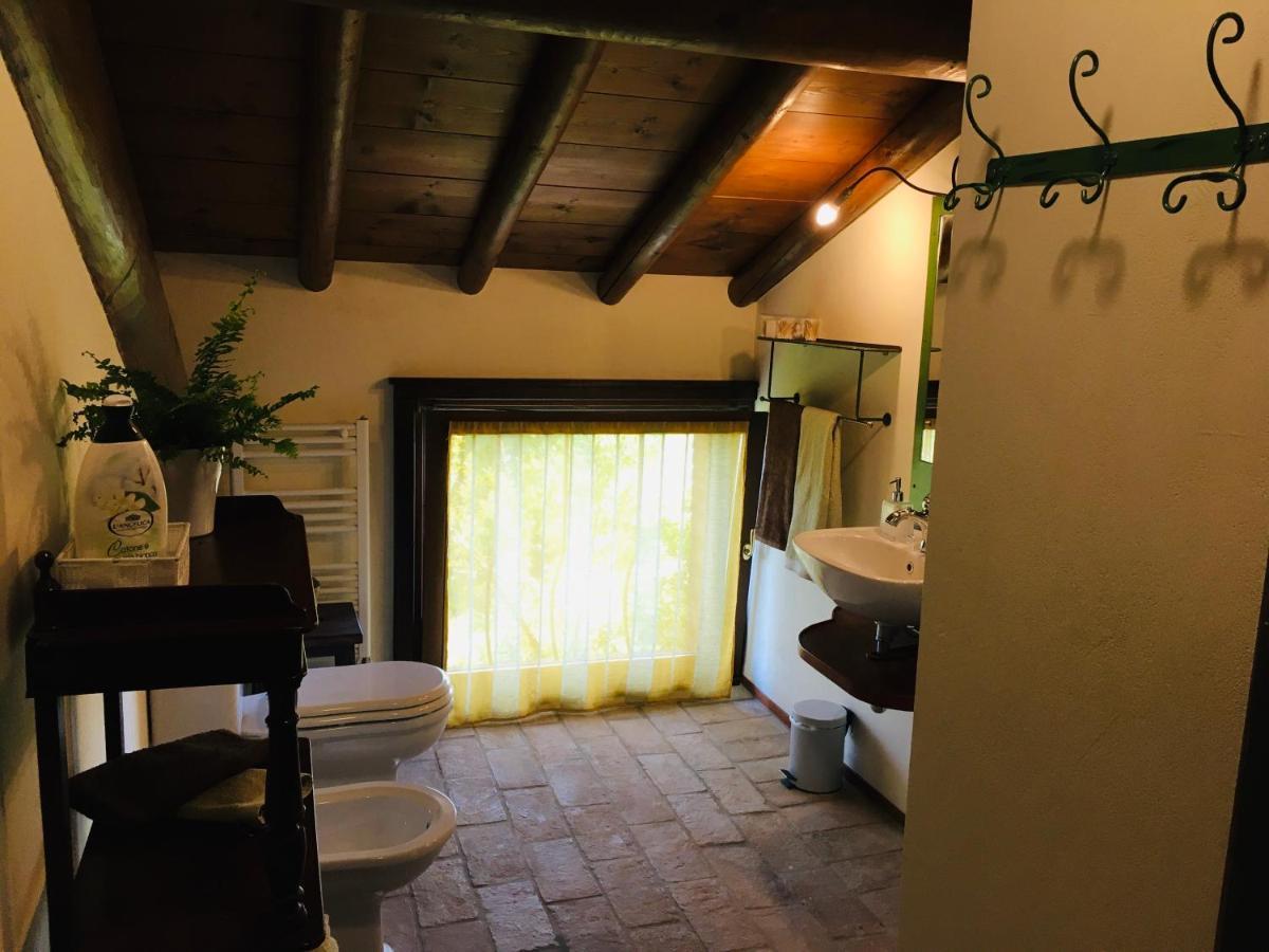 B&B Ai Tre Confini Monzambano Exteriör bild