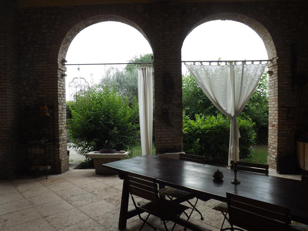 B&B Ai Tre Confini Monzambano Exteriör bild