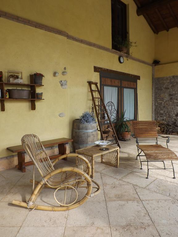 B&B Ai Tre Confini Monzambano Exteriör bild