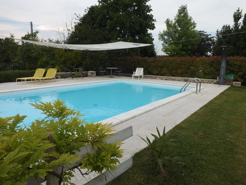 B&B Ai Tre Confini Monzambano Exteriör bild