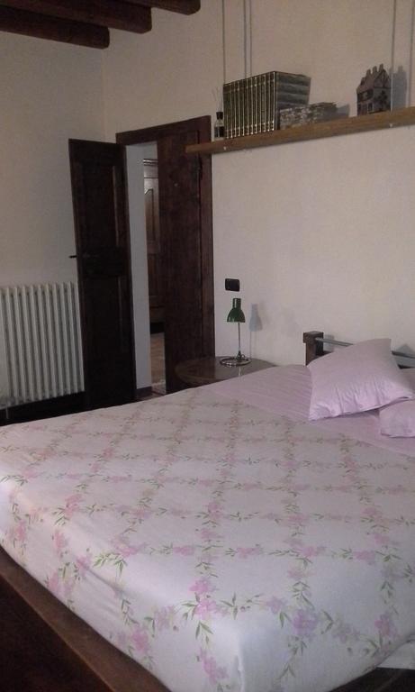 B&B Ai Tre Confini Monzambano Exteriör bild