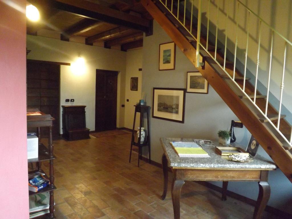 B&B Ai Tre Confini Monzambano Exteriör bild
