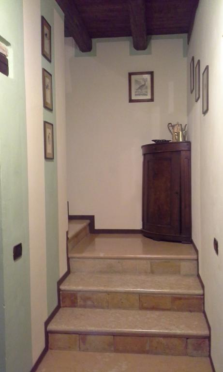 B&B Ai Tre Confini Monzambano Exteriör bild